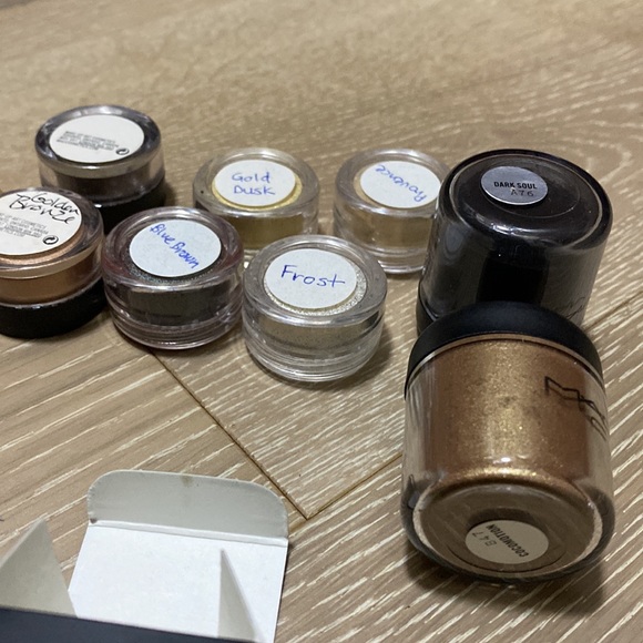 mac pigment two full size cocomotion and dark soul sealed. new plus samples - Picture 8 of 8